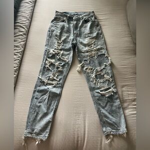 Size 2 American Eagle ripped jeans 💙